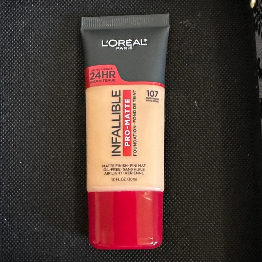 L'Oreal Infallible Pro-Matte Foundation - 107 Fresh Beige